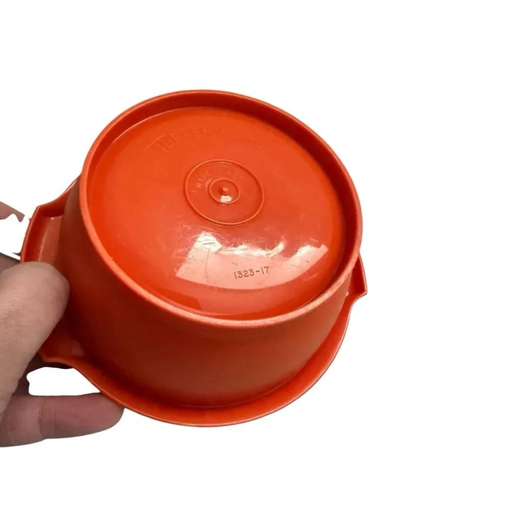 Tupperware 10 Oz Orange Starburst One Touch Servalier Bowl #1323-12 & Lid 812-43